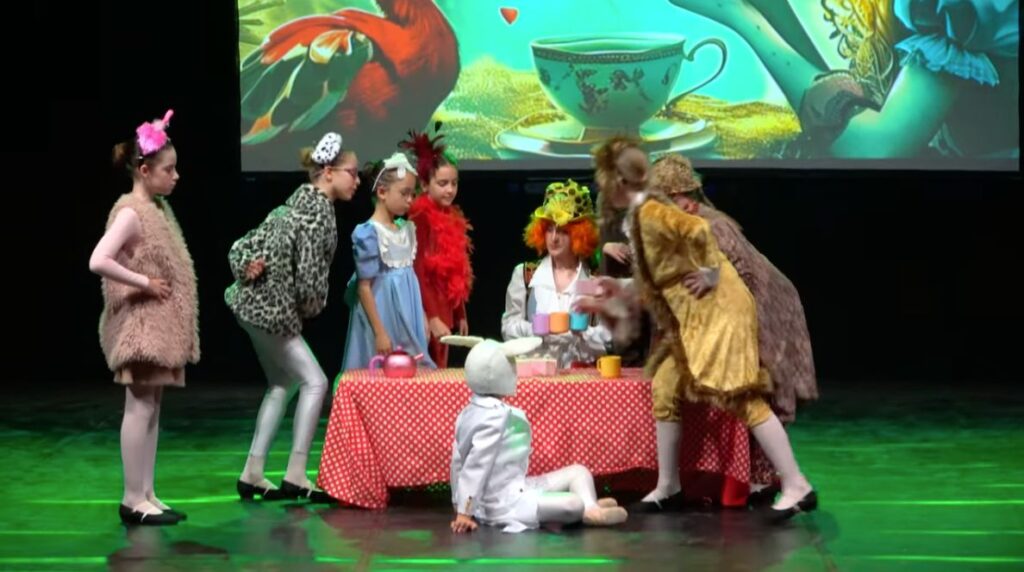 alice nel pese delle meraviglie